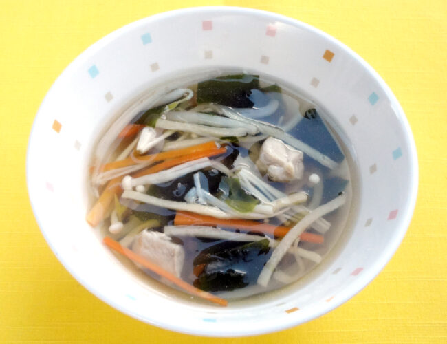 たけのことわかめの中華スープ